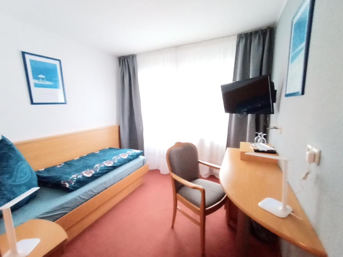 Bodensee Gaestehaus Tettnang Albergo ภายนอก รูปภาพ