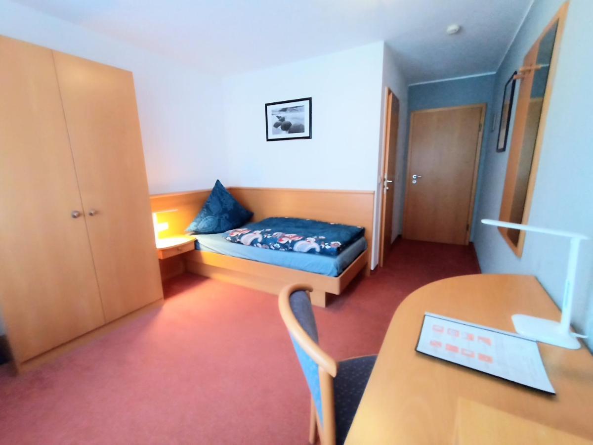Bodensee Gaestehaus Tettnang Albergo ภายนอก รูปภาพ