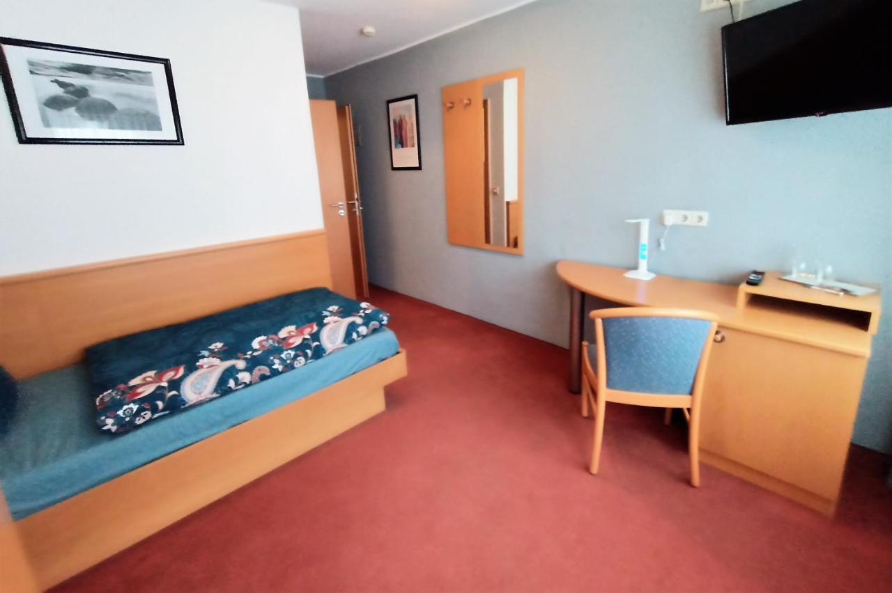 Bodensee Gaestehaus Tettnang Albergo ภายนอก รูปภาพ