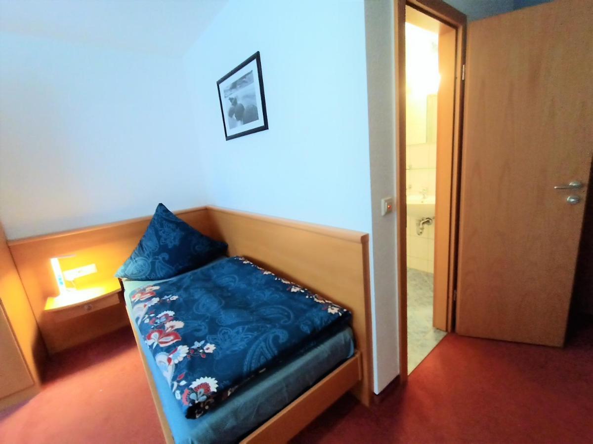 Bodensee Gaestehaus Tettnang Albergo ภายนอก รูปภาพ