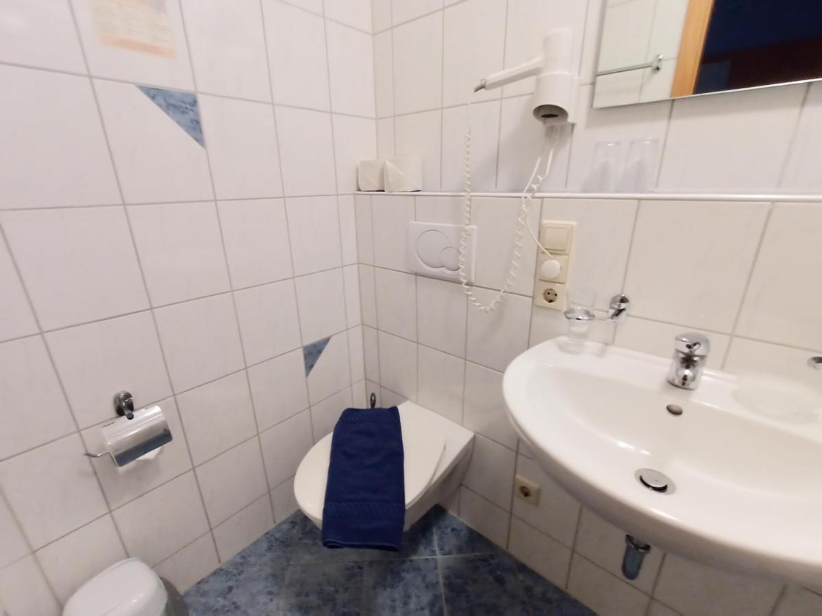 Bodensee Gaestehaus Tettnang Albergo ภายนอก รูปภาพ
