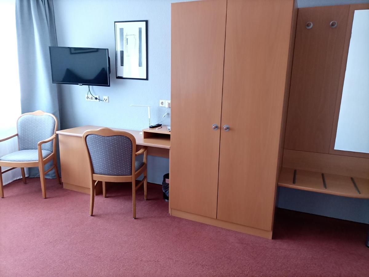 Bodensee Gaestehaus Tettnang Albergo ภายนอก รูปภาพ